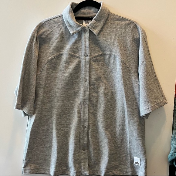 Woman’s new with tags size XS adidas LOUNGE TERRY LOOP SHIRT - Picture 3 of 10